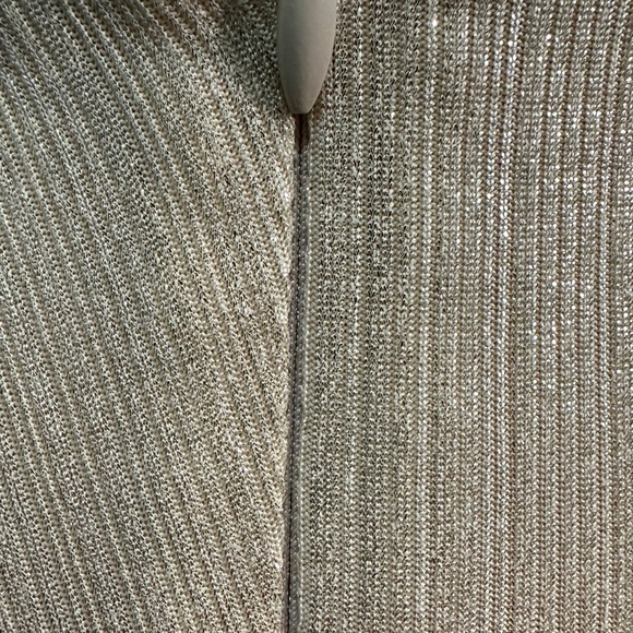 225 Shein | NWOT Gold Metallic Halter Mini Dress (Size XS) - 3for15 - Picture 10 of 15